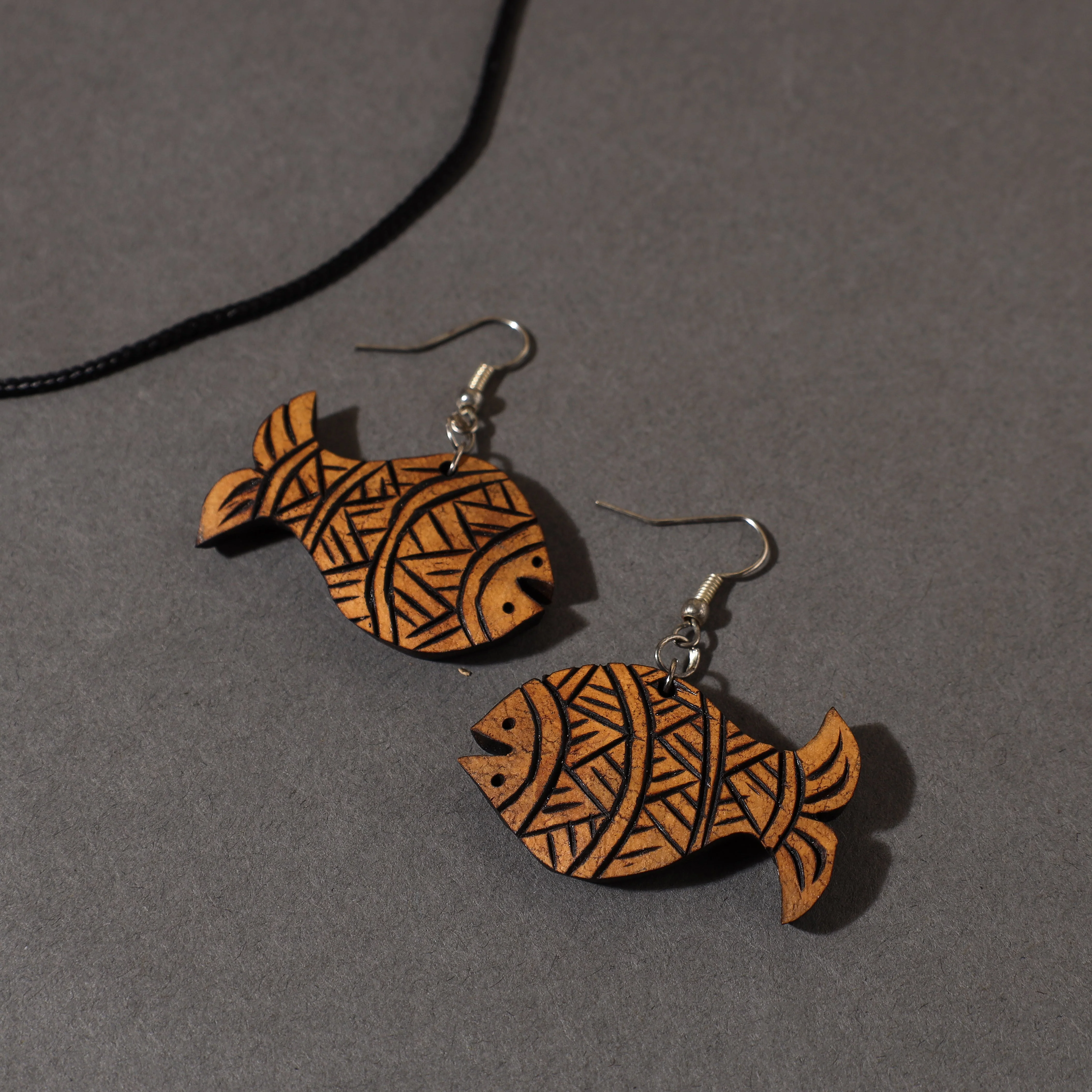 Brown - Tuma Craft Hand Carved Dried Bottle Gourd Necklace Set - Image 3