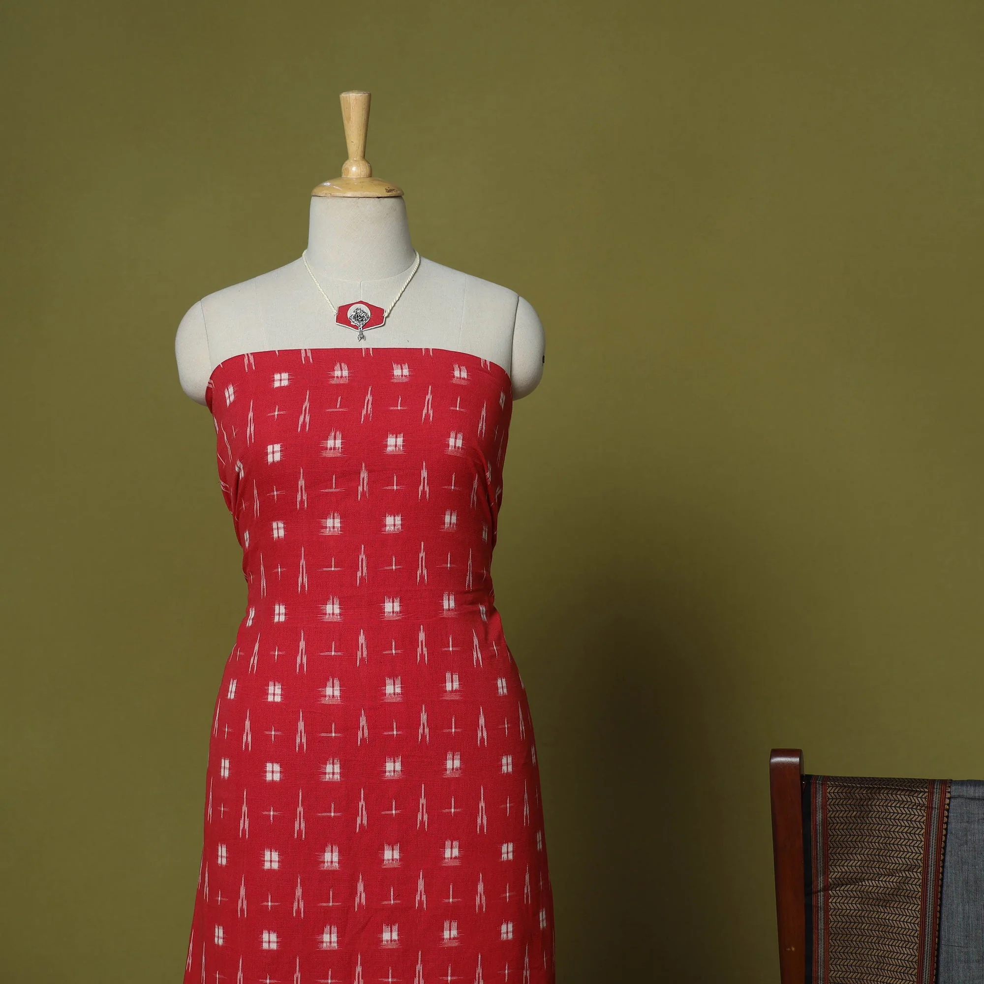 Red - 2pc Cotton Unstitched Pochampally Double Ikat Dress Material with Jewellery Set 09 - Image 3