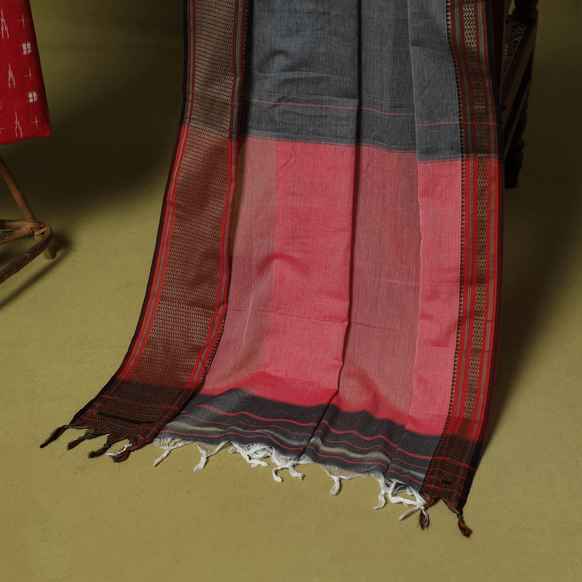 Red - 2pc Cotton Unstitched Pochampally Double Ikat Dress Material with Jewellery Set 09 - Image 5