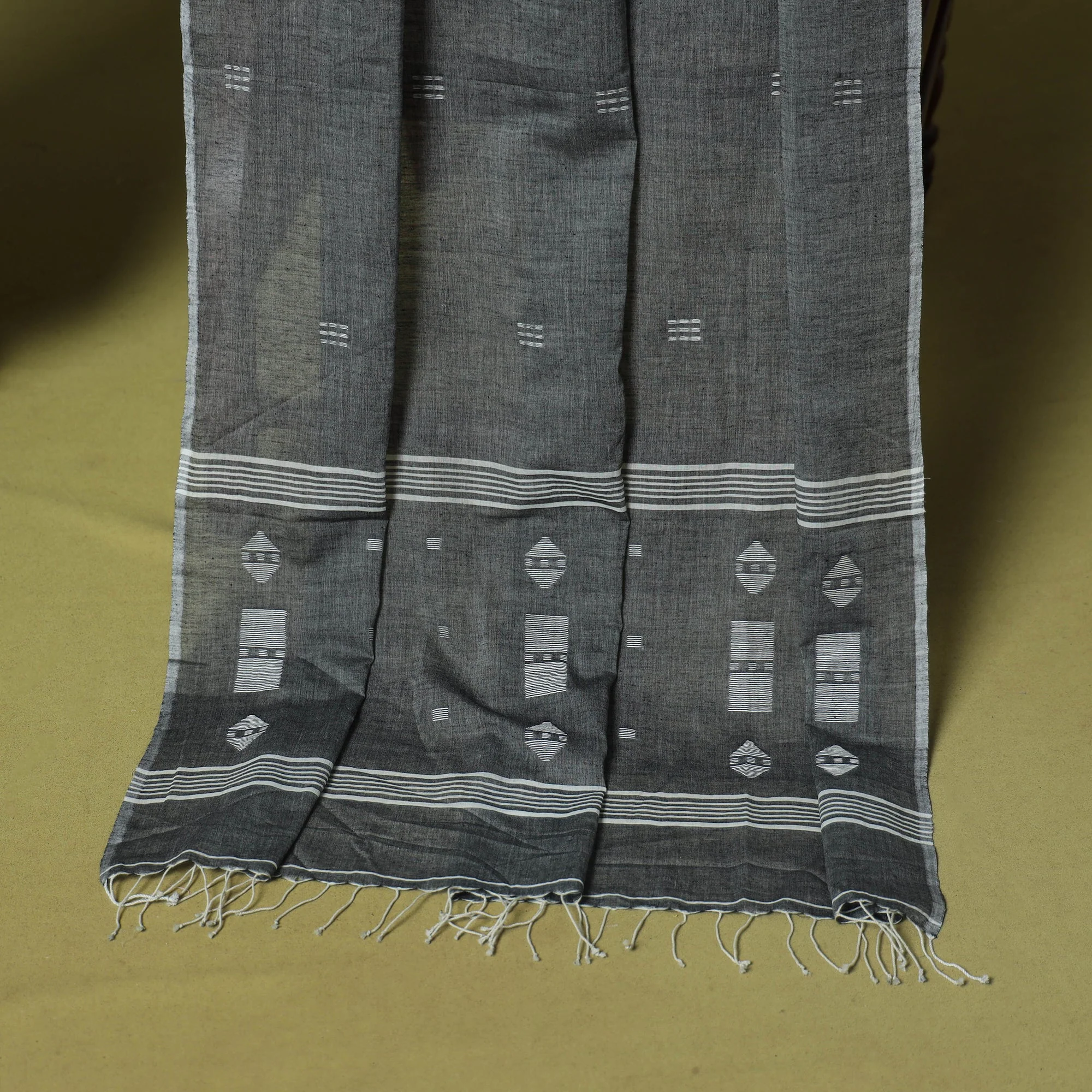 Grey - 2pc Handloom Cotton Unstitched Burdwan Jamdani Dress Material 01 - Image 4
