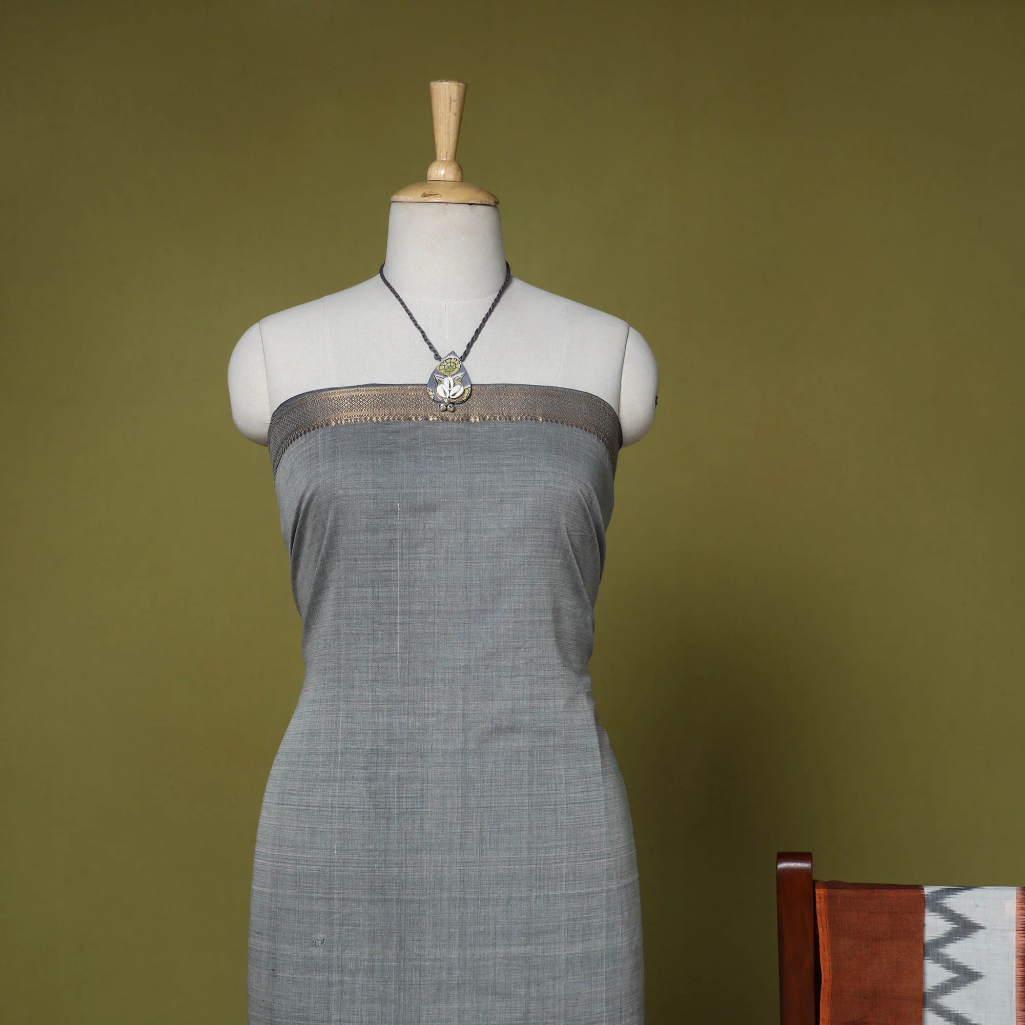 2pc Unstitched Mangalagiri Dress Material with Jewellery Set 27 - Image 3