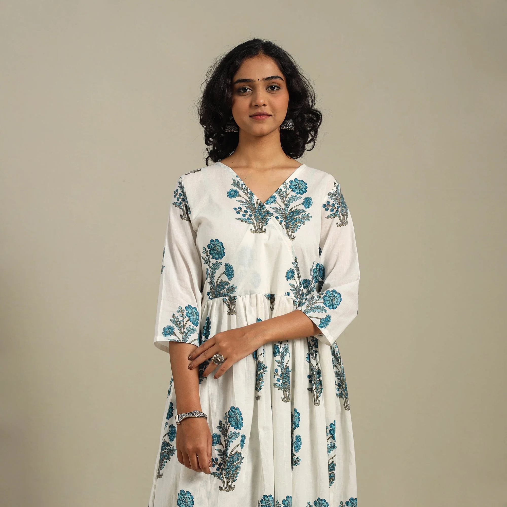 White - Flared Cotton Jaipur Print Kurta Set (Set of 2) 08 - Image 4