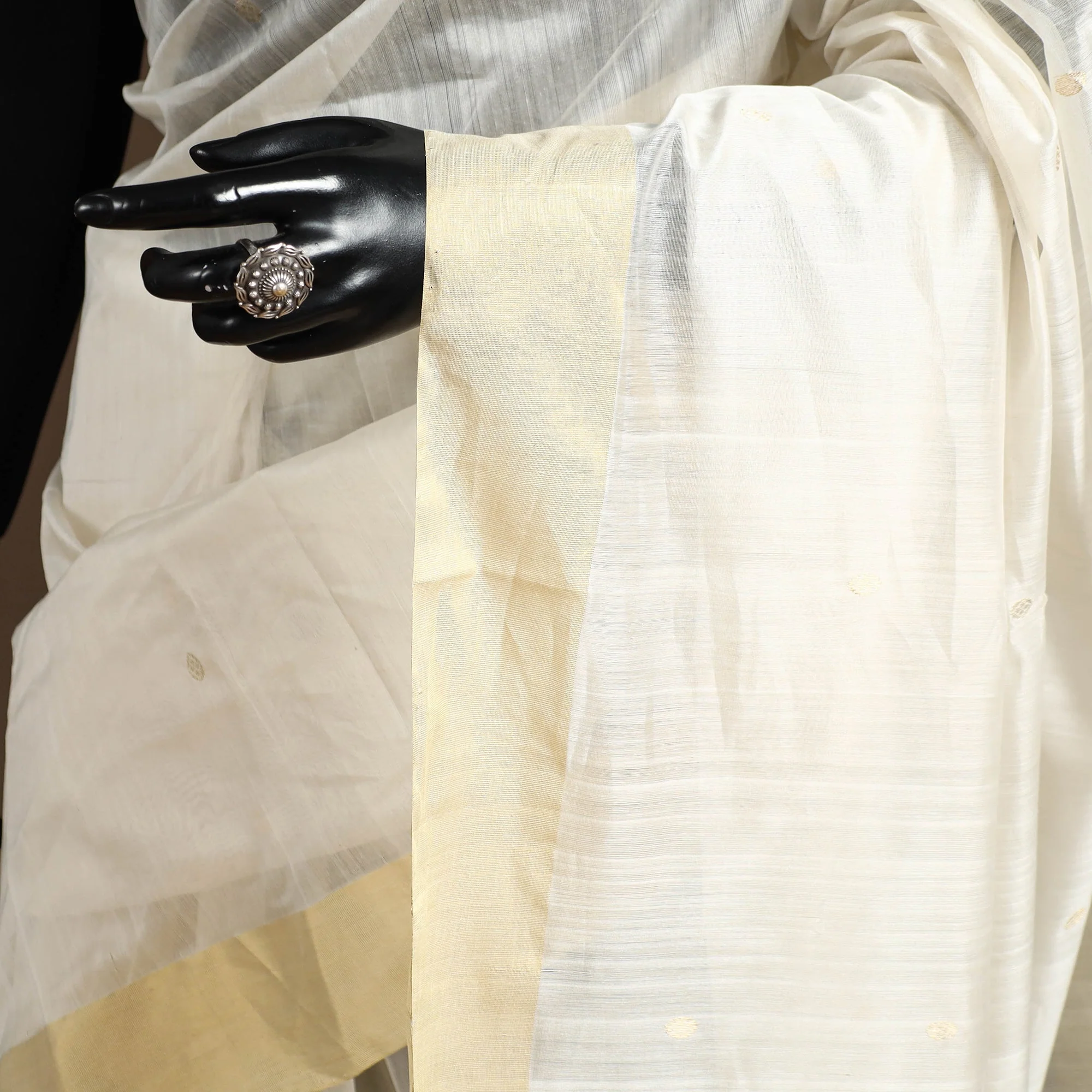 White - Handloom Zari Work Chanderi Silk Saree 05 - Image 3