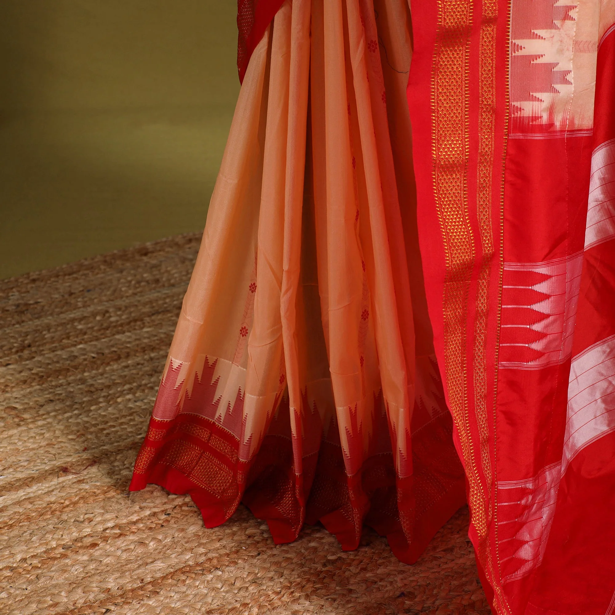 Peach - Mercerized Cotton Thread Buti Ilkal Saree With Blouse 10 - Image 4